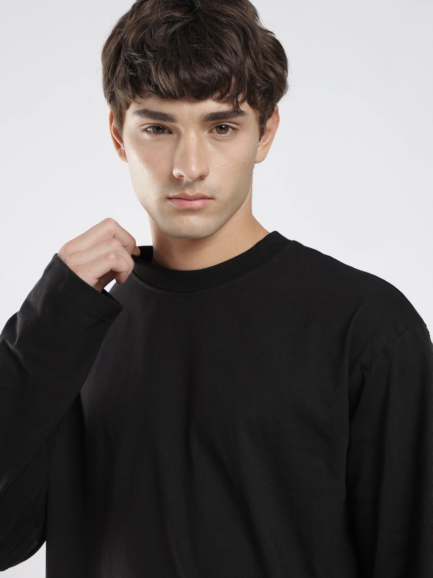 Urbaneigh Core Full Sleeve Tee – Midnight Black